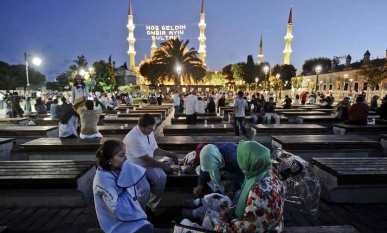 متى موعد اول يوم رمضان 2022 في تركيا ؟