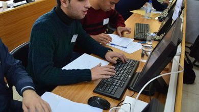 ما هي تخصصات جامعة الخليل مع معدلات القبول ؟