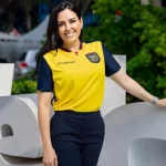 شاهد: مشجعة الاكوادور تنزع قميصها بين الشوطين شاهد: مشجعة الاكوادور تنزع قميصها بين الشوطين