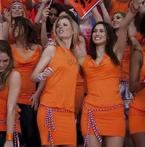 شاهد صور اجمل مشجعات هولندا في كاس العالم 2022