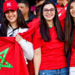 صور مشجعات مغربيات يخطفن الأنضار بجمالهن في مونديال قطر 2022
