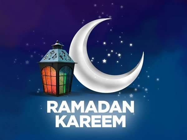 بطاقة تهنئة بمناسبة رمضان 2023 بالاسم والصورة