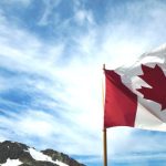 هل يوجد عقود عمل مجانية في كندا ؟