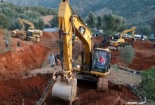 طبيب يكشف أهم ما يمكن أن يُبقي الطفل ريان على قيد الحياة لحين إنقاذه